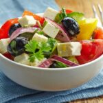 كاسات سلطة يونانية